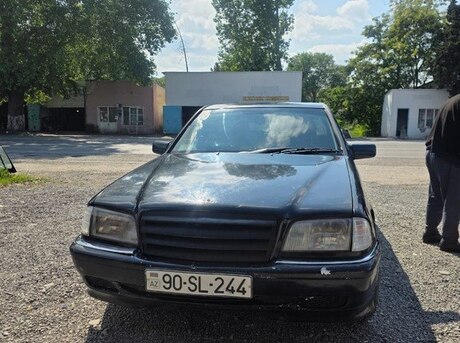 Mercedes C 200