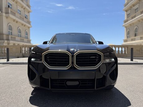 BMW XM