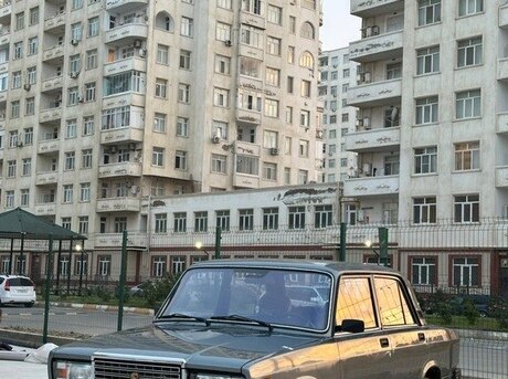LADA (VAZ) 2107