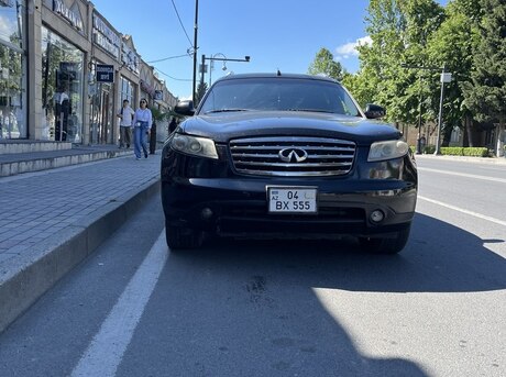 Infiniti FX35