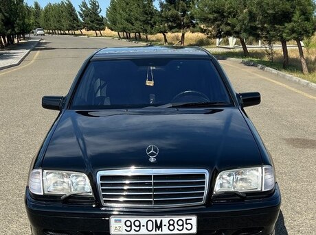 Mercedes C 200