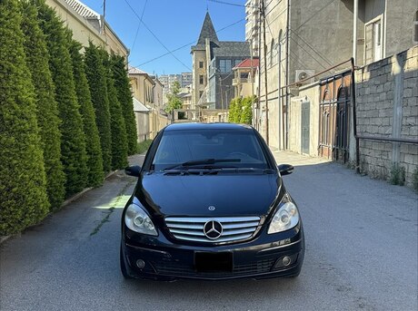 Mercedes B 170
