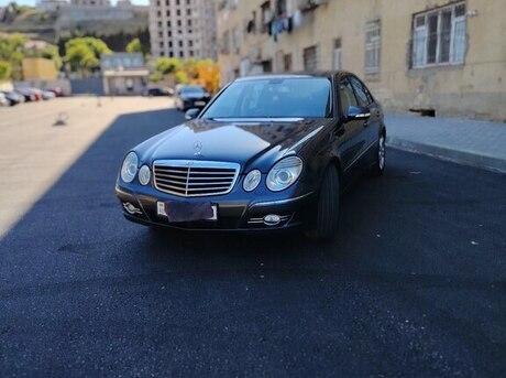 Mercedes E 220