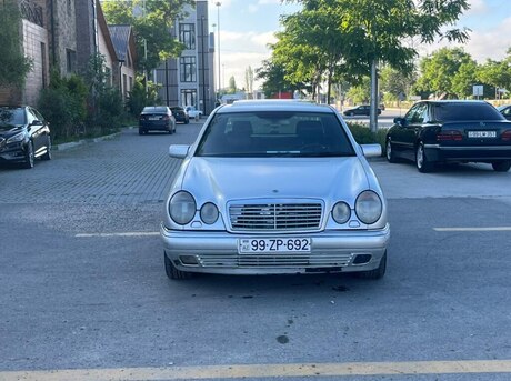 Mercedes E 320 4MATIC