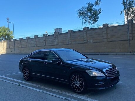 Mercedes S 500