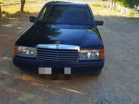 Mercedes 190