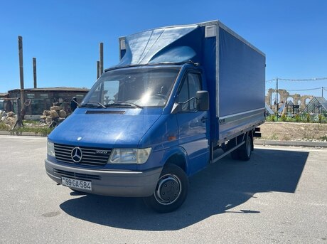 Mercedes 412 D