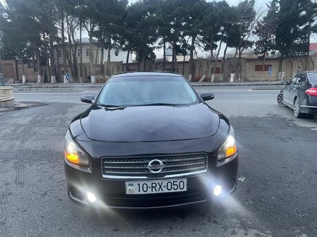 Nissan Maxima