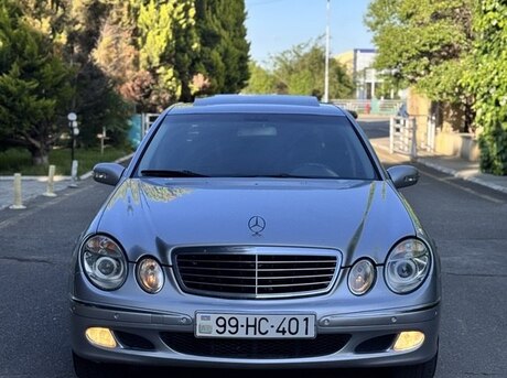 Mercedes E 220