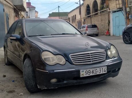 Mercedes C 240
