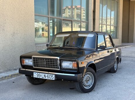 LADA (VAZ) 2107
