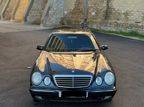 Mercedes E 270