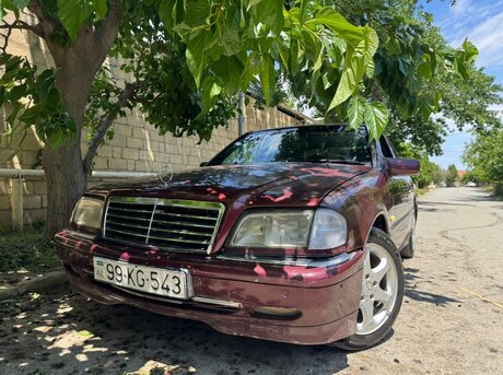 Mercedes C 180