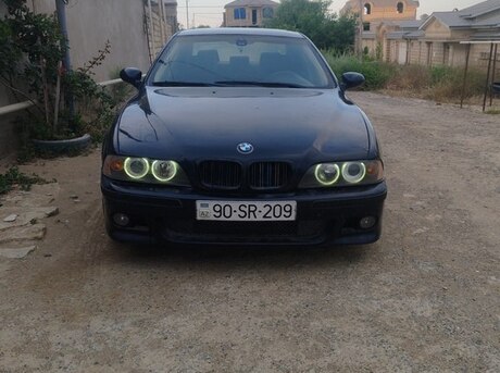 BMW 528