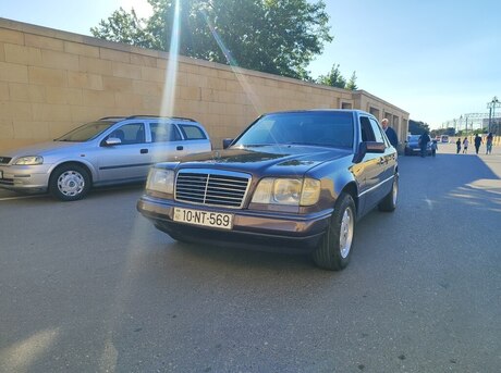 Mercedes 250 D