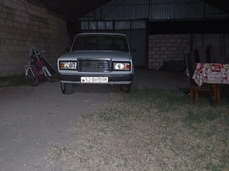 LADA (VAZ) 2107