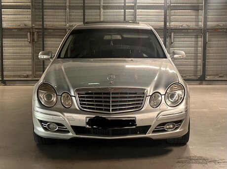 Mercedes E 220