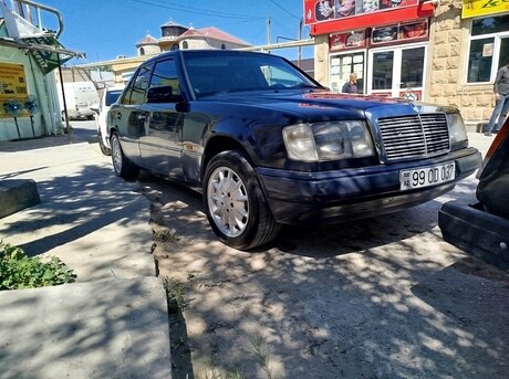 Mercedes 200 D