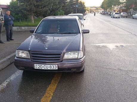 Mercedes C 220