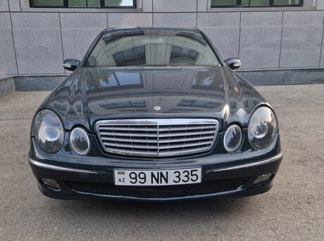 Mercedes E 240