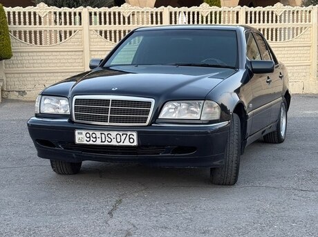 Mercedes C 240
