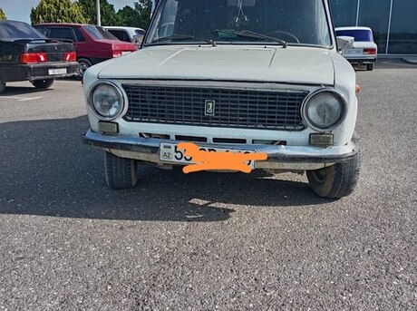 LADA (VAZ) 21011