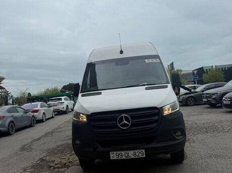 Mercedes Sprinter 519