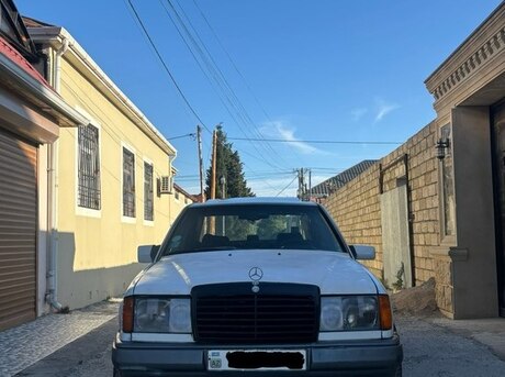 Mercedes 200 D