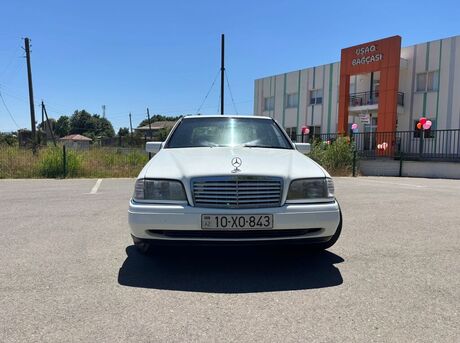 Mercedes C 180
