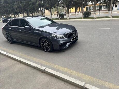 Mercedes E 250