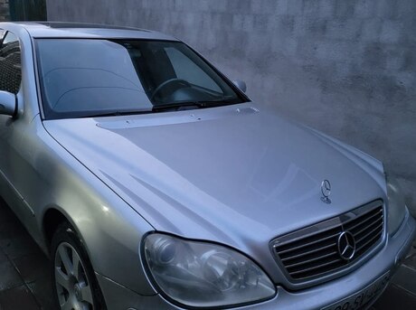 Mercedes S 320