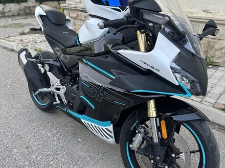 CFMOTO 450 SR
