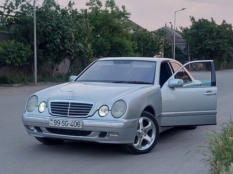 Mercedes E 270