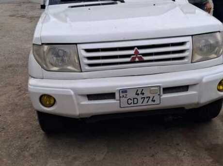 Mitsubishi Pajero io