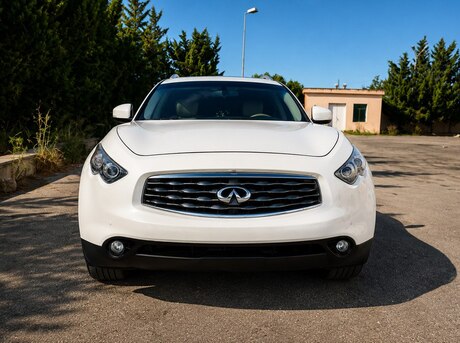 Infiniti FX35