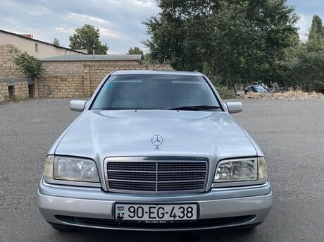 Mercedes C 180