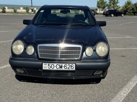 Mercedes E 230