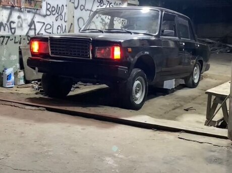 LADA (VAZ) 2107