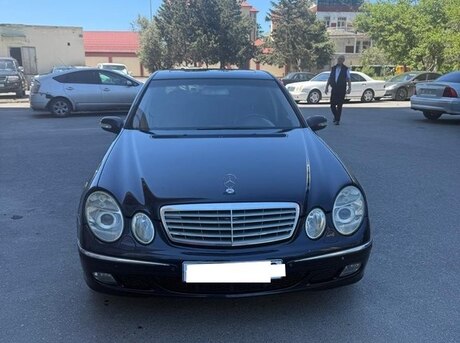 Mercedes E 240
