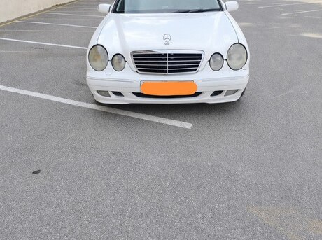 Mercedes E 320