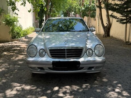 Mercedes E 240