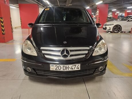 Mercedes B 200