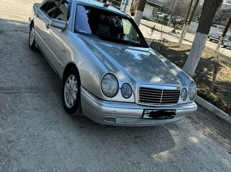 Mercedes E 280