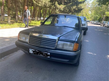 Mercedes 190