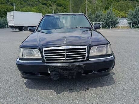 Mercedes C 230