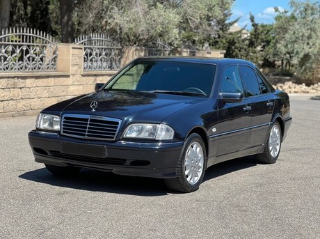 Mercedes C 240