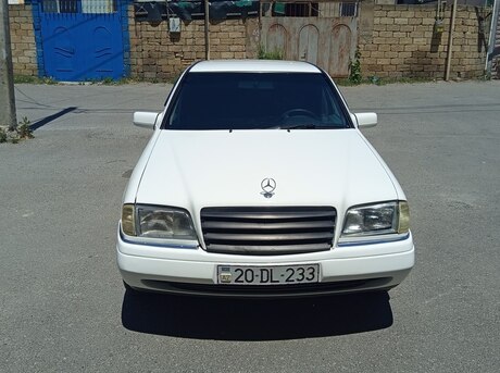 Mercedes C 180