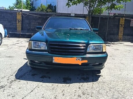 Mercedes C 200