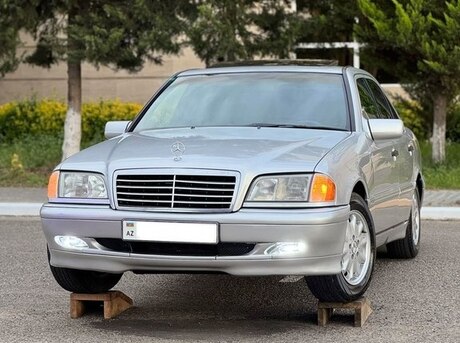 Mercedes C 230