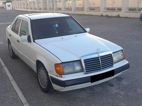 Mercedes 230 E